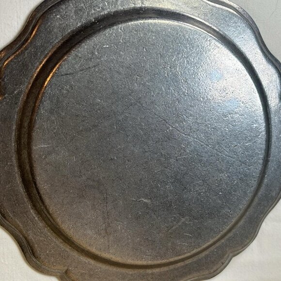 Vintage Pewter Like Charger Plate Set Scalloped Edge Pub Restaurant Ware - Picture 5 of 8